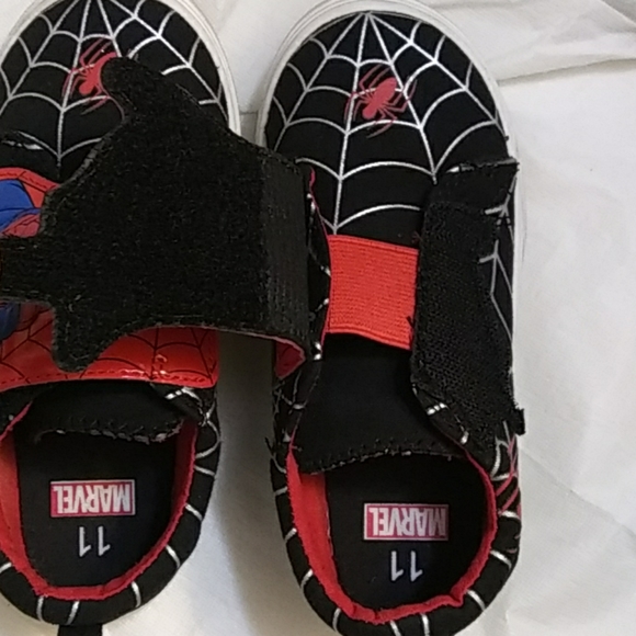 Marvel Spiderman Shoes - Picture 3 of 5